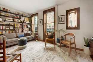 210 E 17th St #1B - Photo 1 of 1