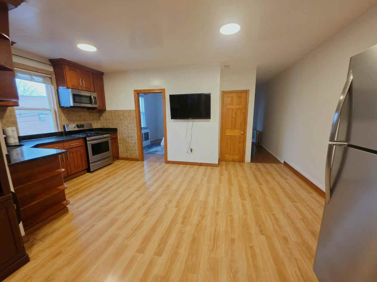 5368 Metropolitan Ave #2 - Photo 3 of 15