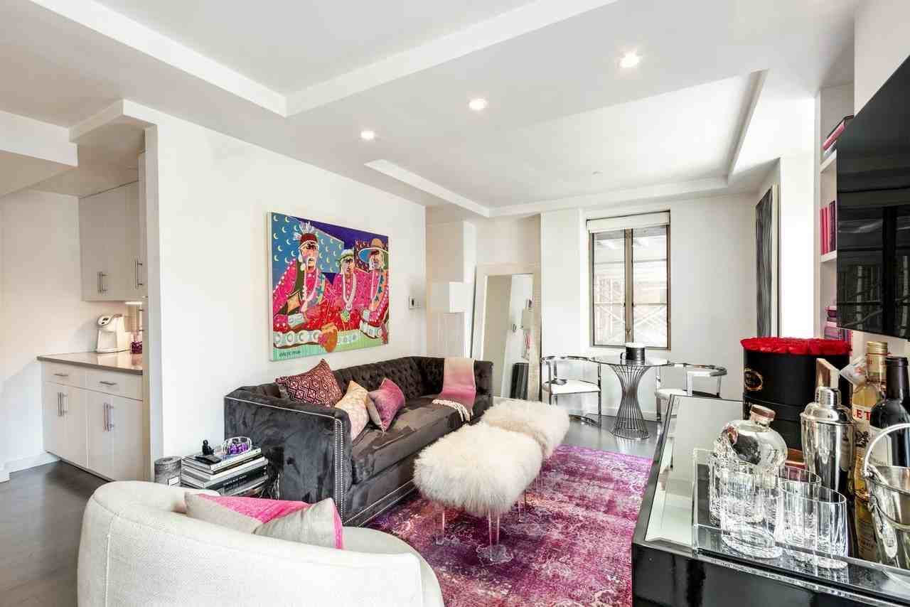 140 E 63rd St #4C