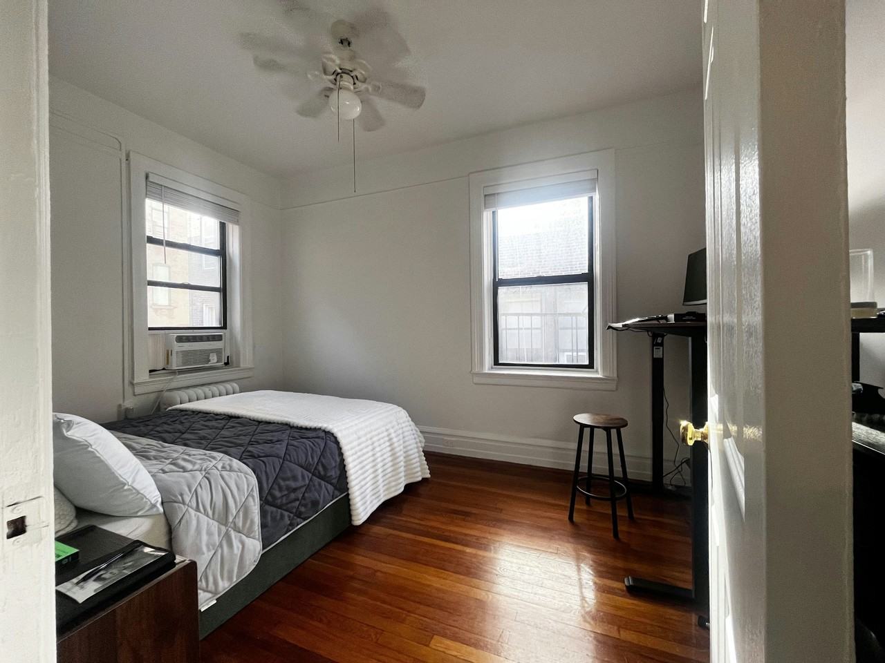 135 W 16th St #51 - Photo 3 of 4