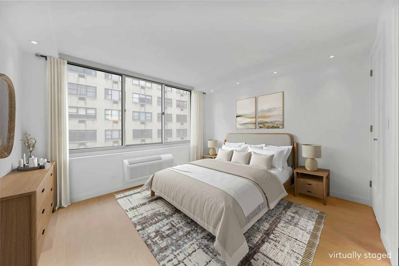 333 E 45th St #5E - Photo 5 of 11