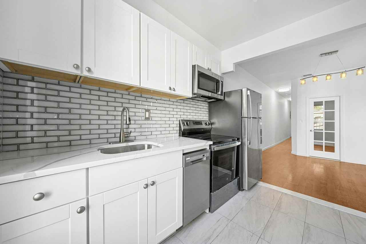 759 Putnam Ave #1L - Photo 3 of 13