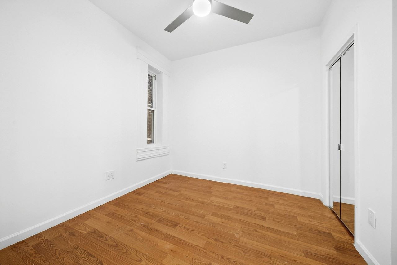 759 Putnam Ave #1L - Photo 6 of 13