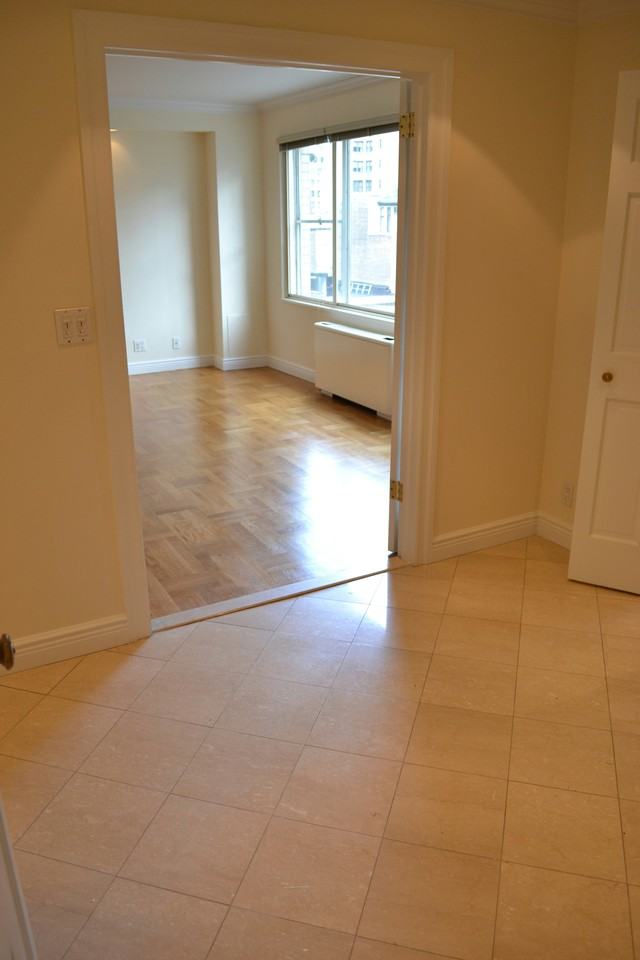 60 W 57th St #12F - Photo 4 of 7