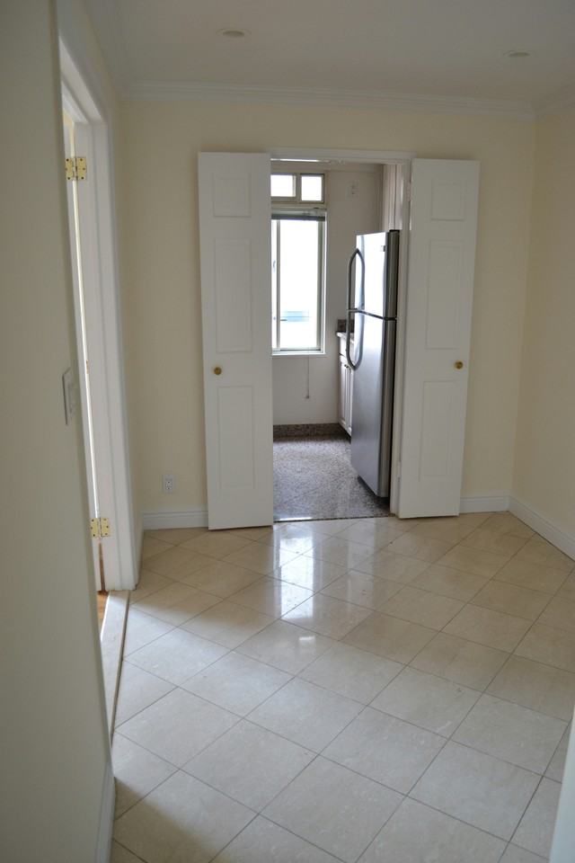 60 W 57th St #12F - Photo 5 of 7