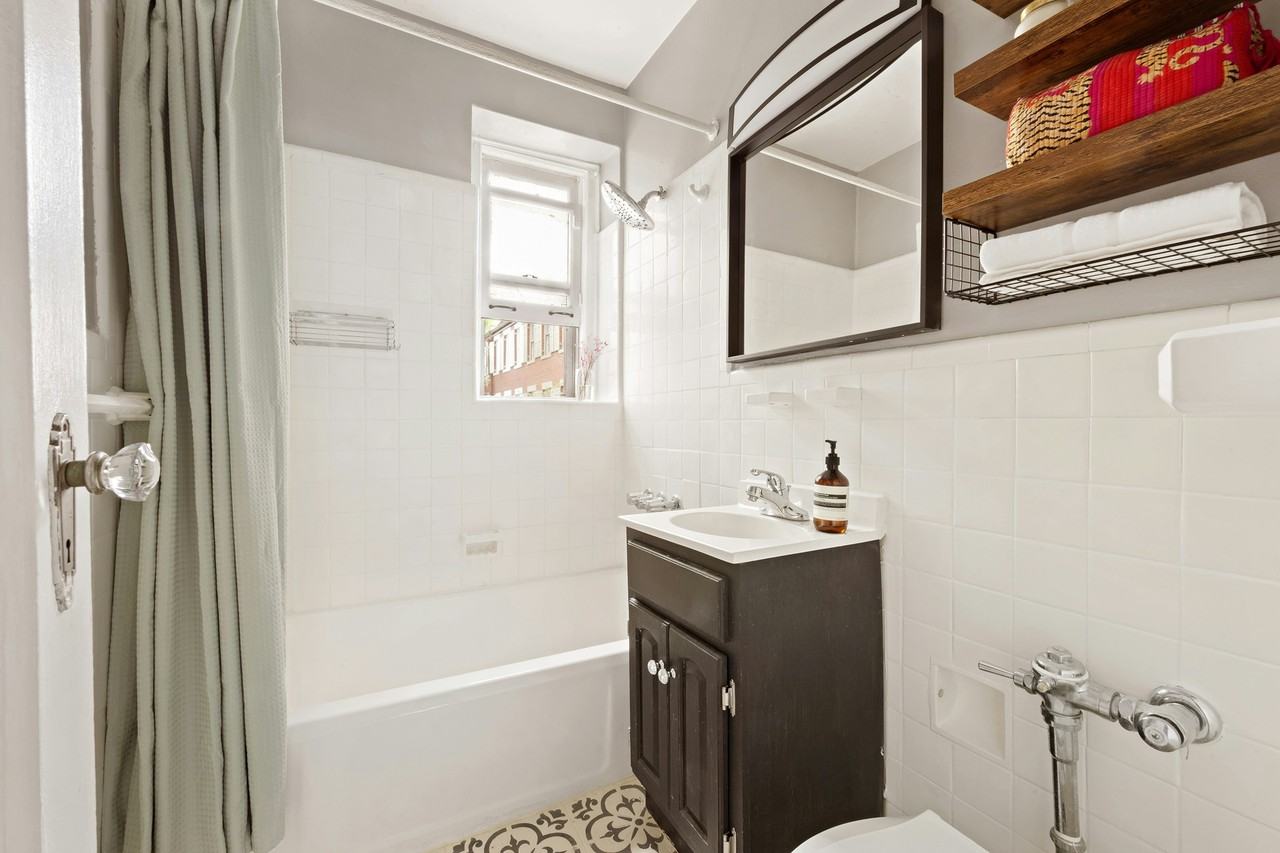 2 Grove St #2B - Photo 6 of 6
