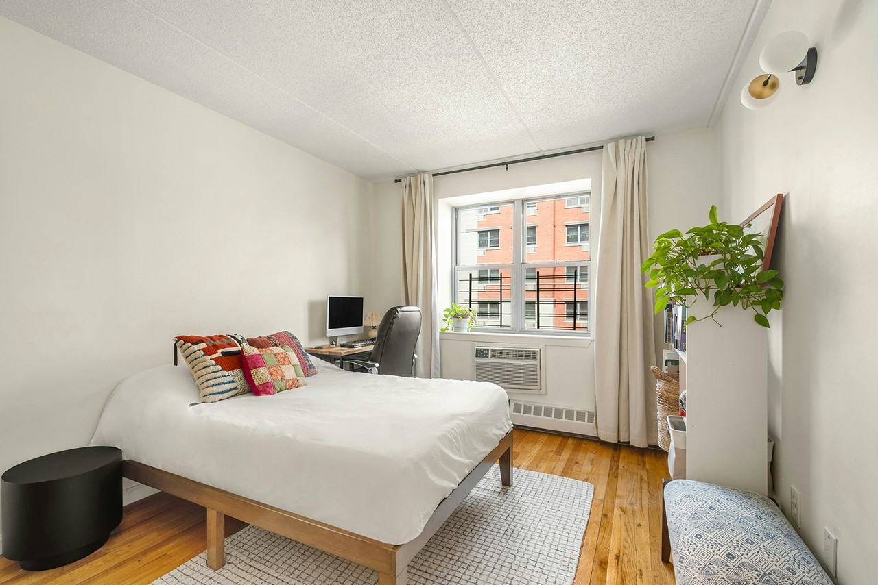 1825 Madison Ave #4G - Photo 6 of 7