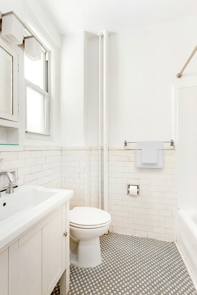 27 W 55th St #44 - Photo 4 of 6