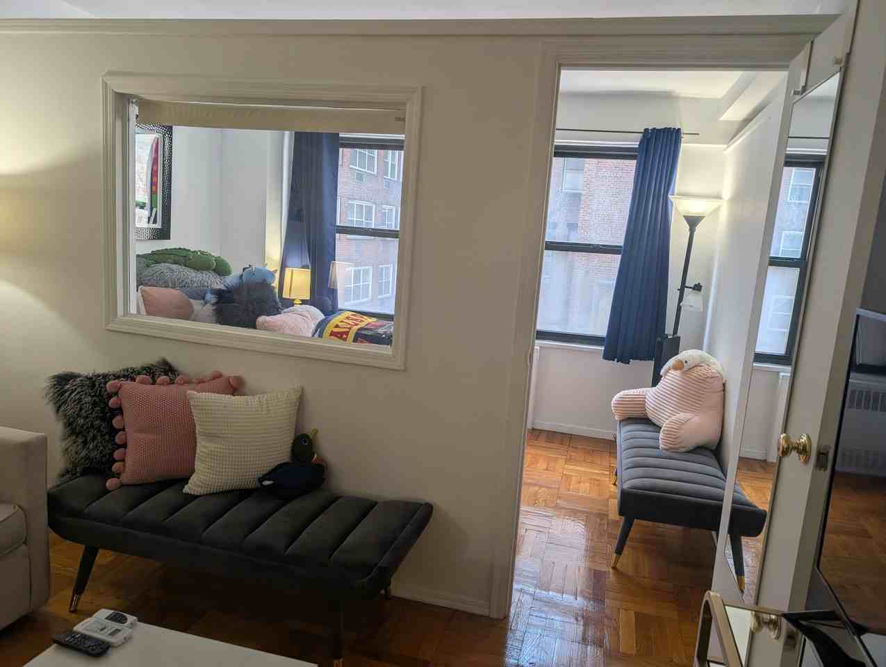 140 E 56th St #8A - Photo 3 of 9