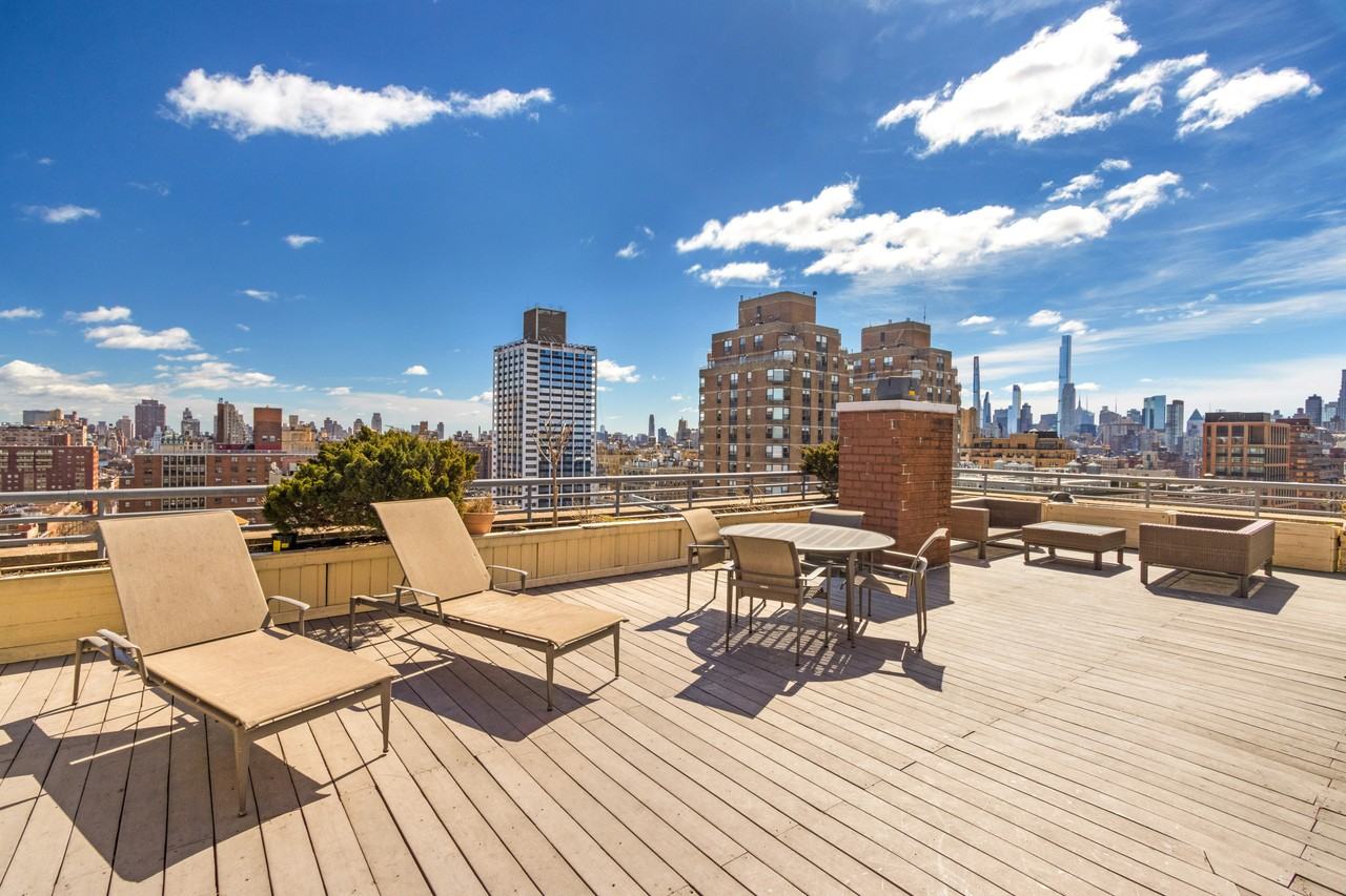 250 W 89th St #11K - Photo 6 of 7