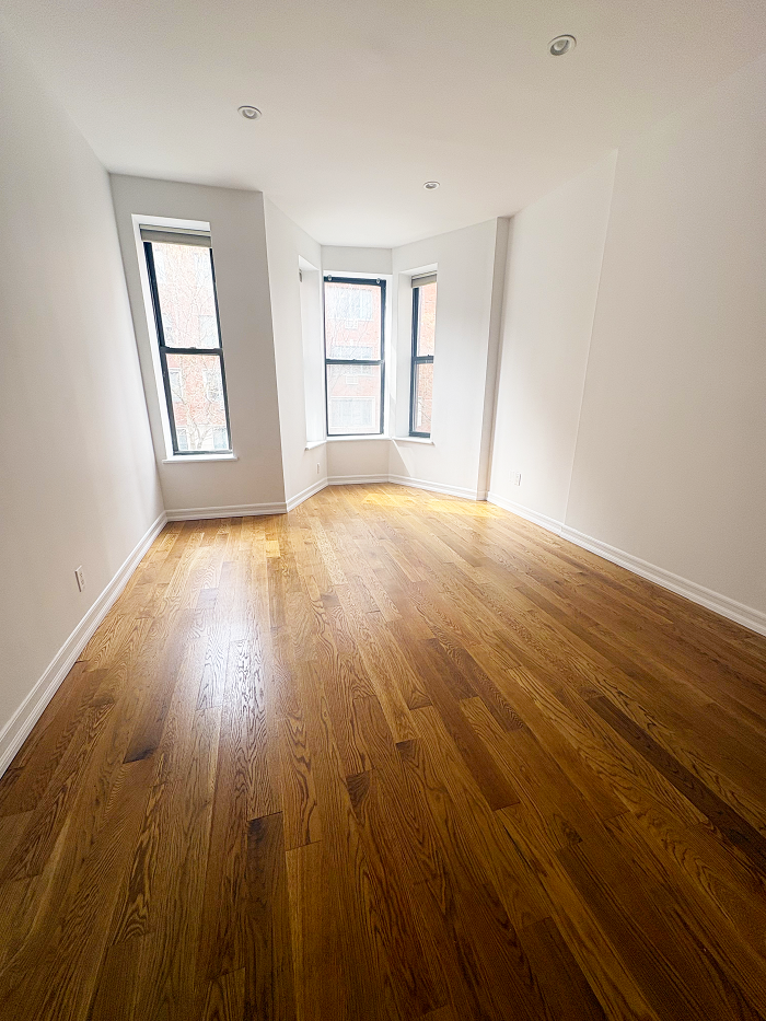 593 President St #2L