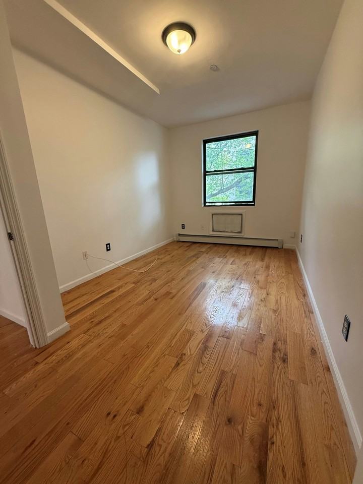 1108 Halsey St #2 - Photo 6 of 7