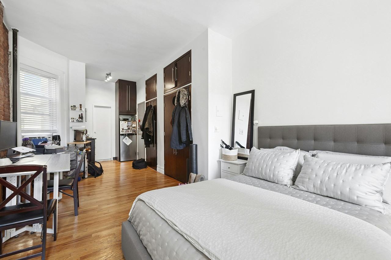 194 Bleecker St #2C - Photo 2 of 6