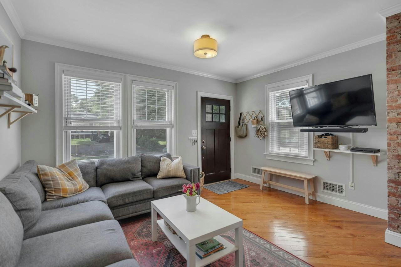 170 Pine St Apt A #A - Photo 4 of 22