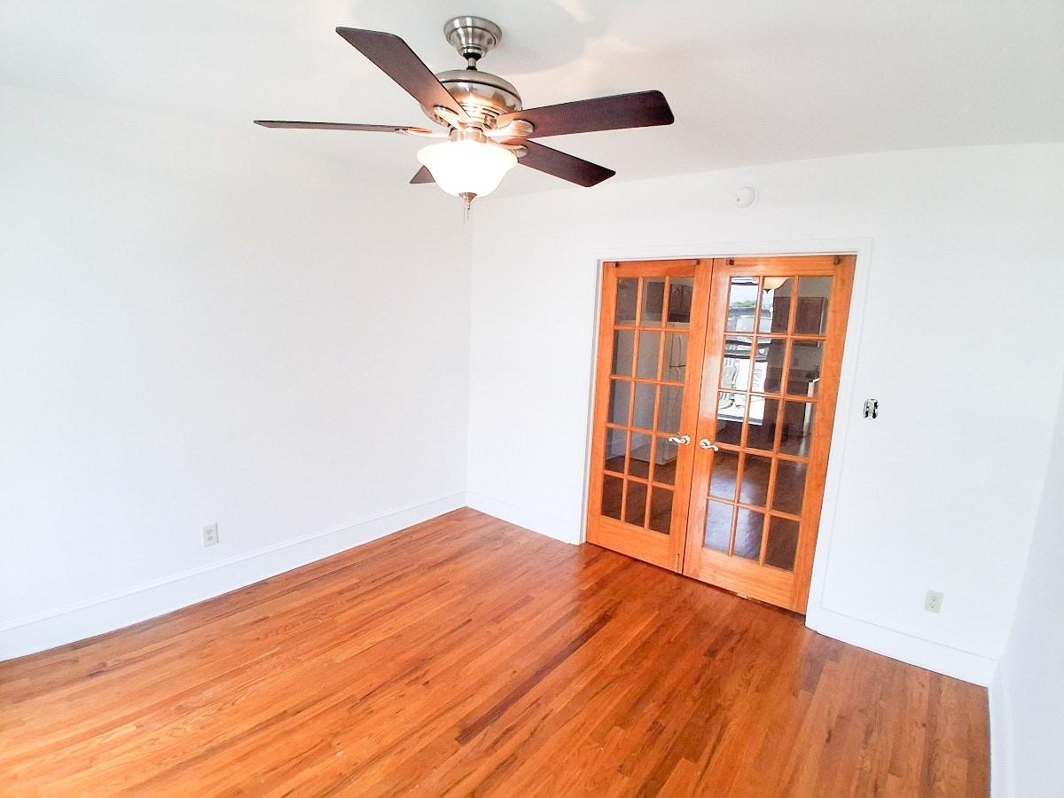553 17th St #2R - Photo 6 of 7