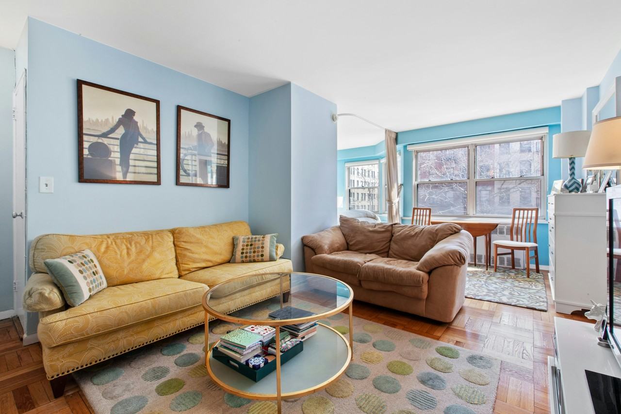 166 E 35th St #3F - Photo 2 of 10