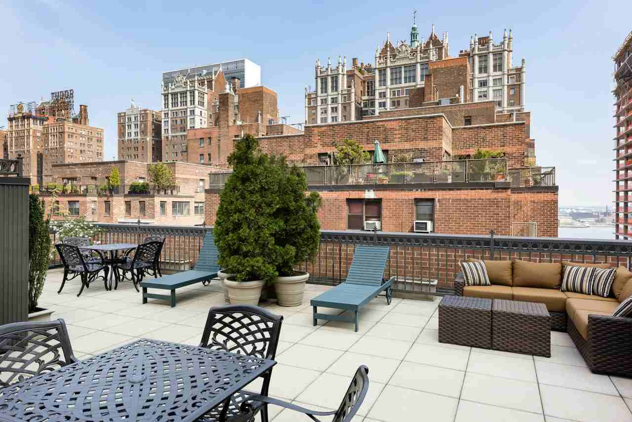 305 E 40th St #10Z - Photo 6 of 6
