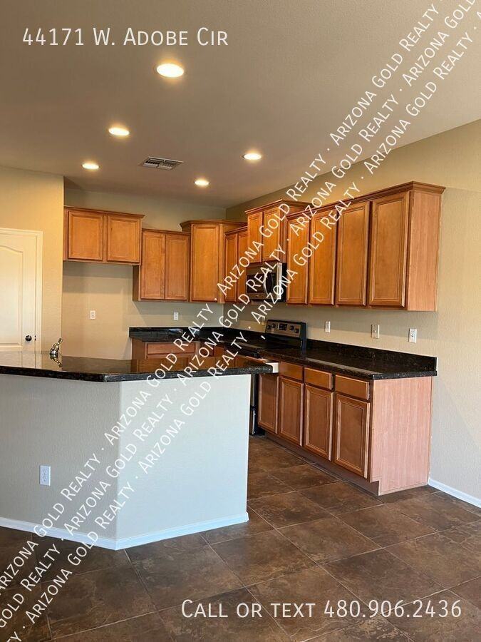 44171 W Adobe Cir - Photo 7 of 33