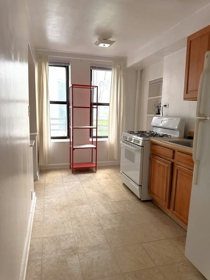 281 Flatbush Ave #1A - Photo 2 of 4