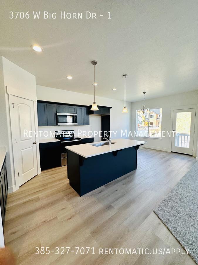 3706 W Big Horn Dr #1 - Photo 3 of 15