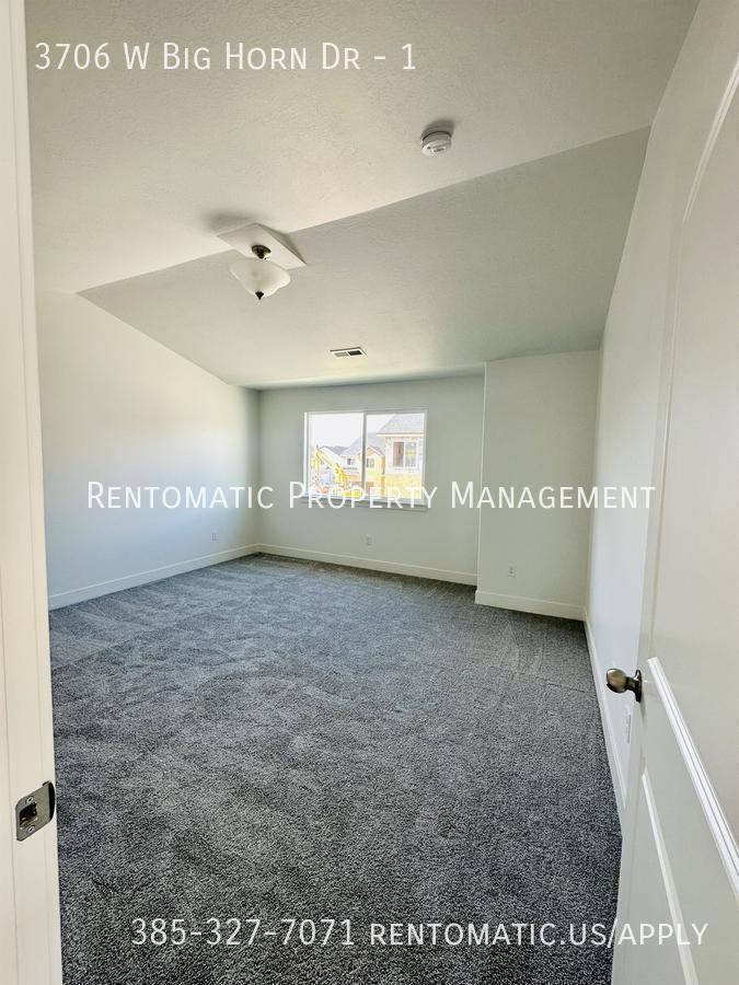 3706 W Big Horn Dr #1 - Photo 6 of 15