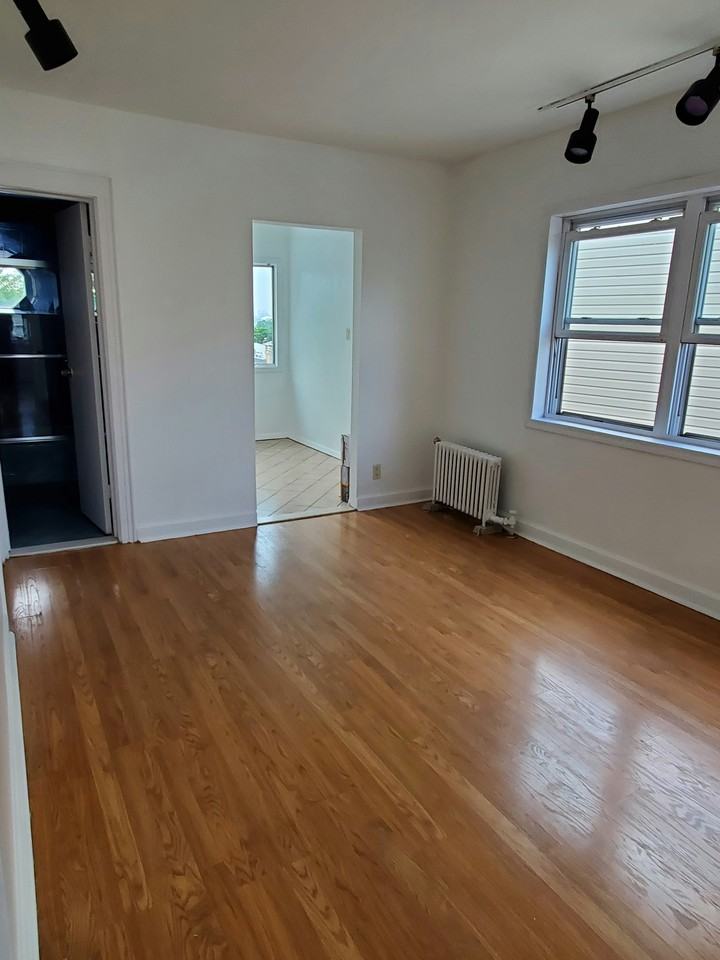 58 -44 61ST STREET #2 - Photo 4 of 7