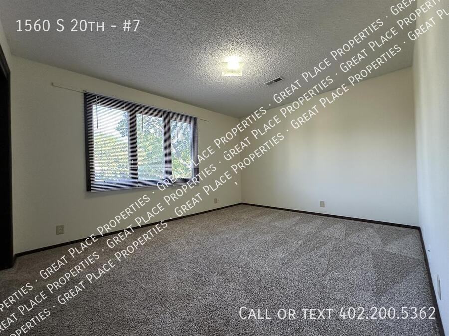 1560 S 20th St #7 - Photo 7 of 10