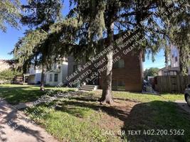 featured image of 1724 D St #02