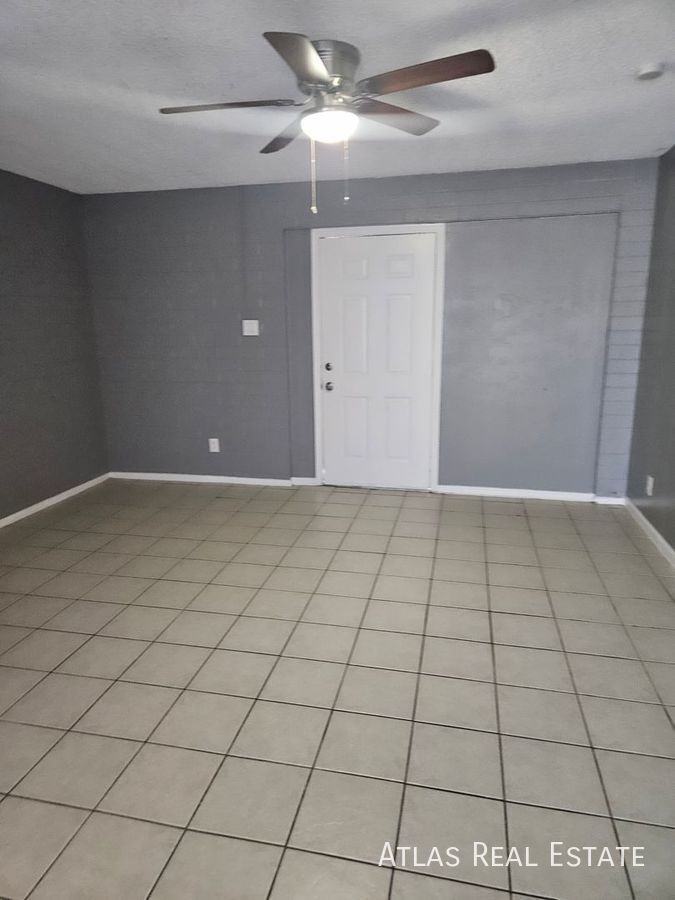 4900 E Culver St #9 - Photo 2 of 14