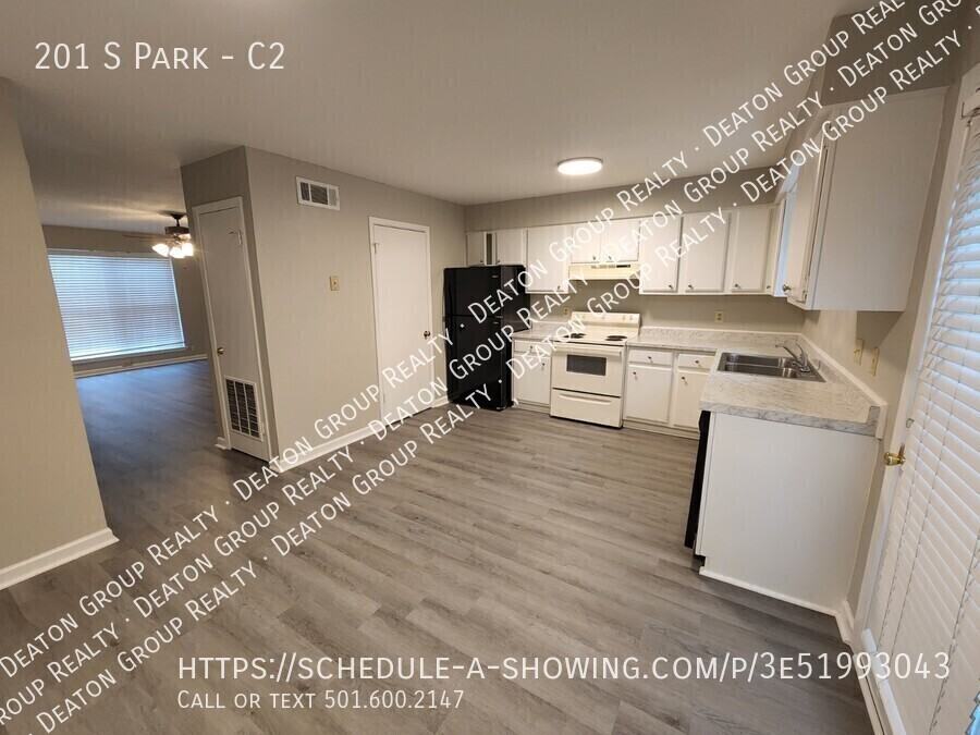201 S Park St #C2 - Photo 3 of 17