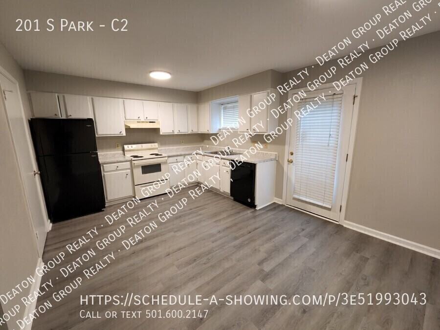 201 S Park St #C2 - Photo 4 of 17