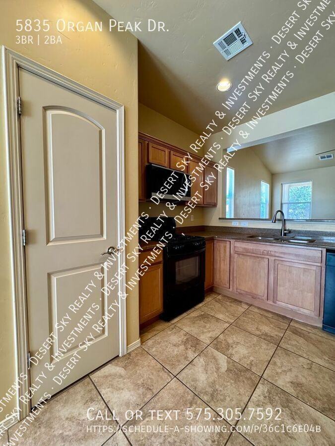 5835 Organ Peak Dr - Photo 6 of 30
