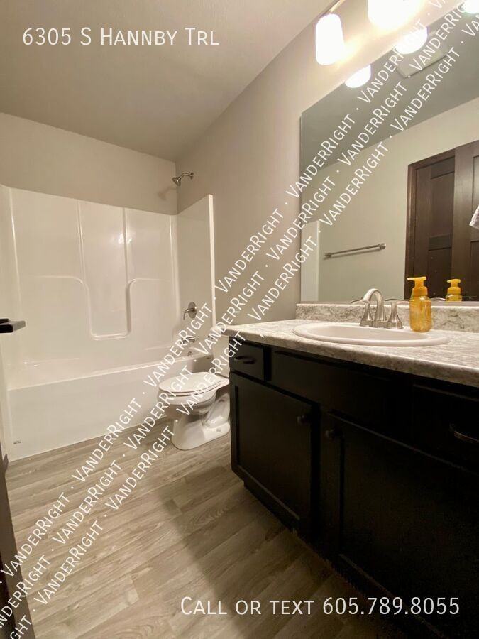 6305 S Hannby Trl - Photo 6 of 29