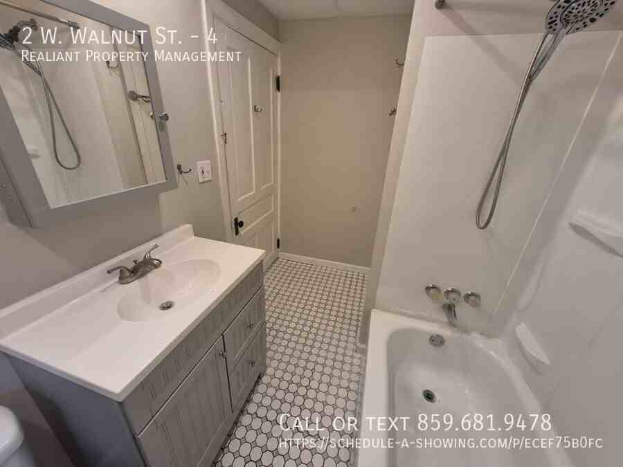 2 W Walnut St #4 - Photo 7 of 19