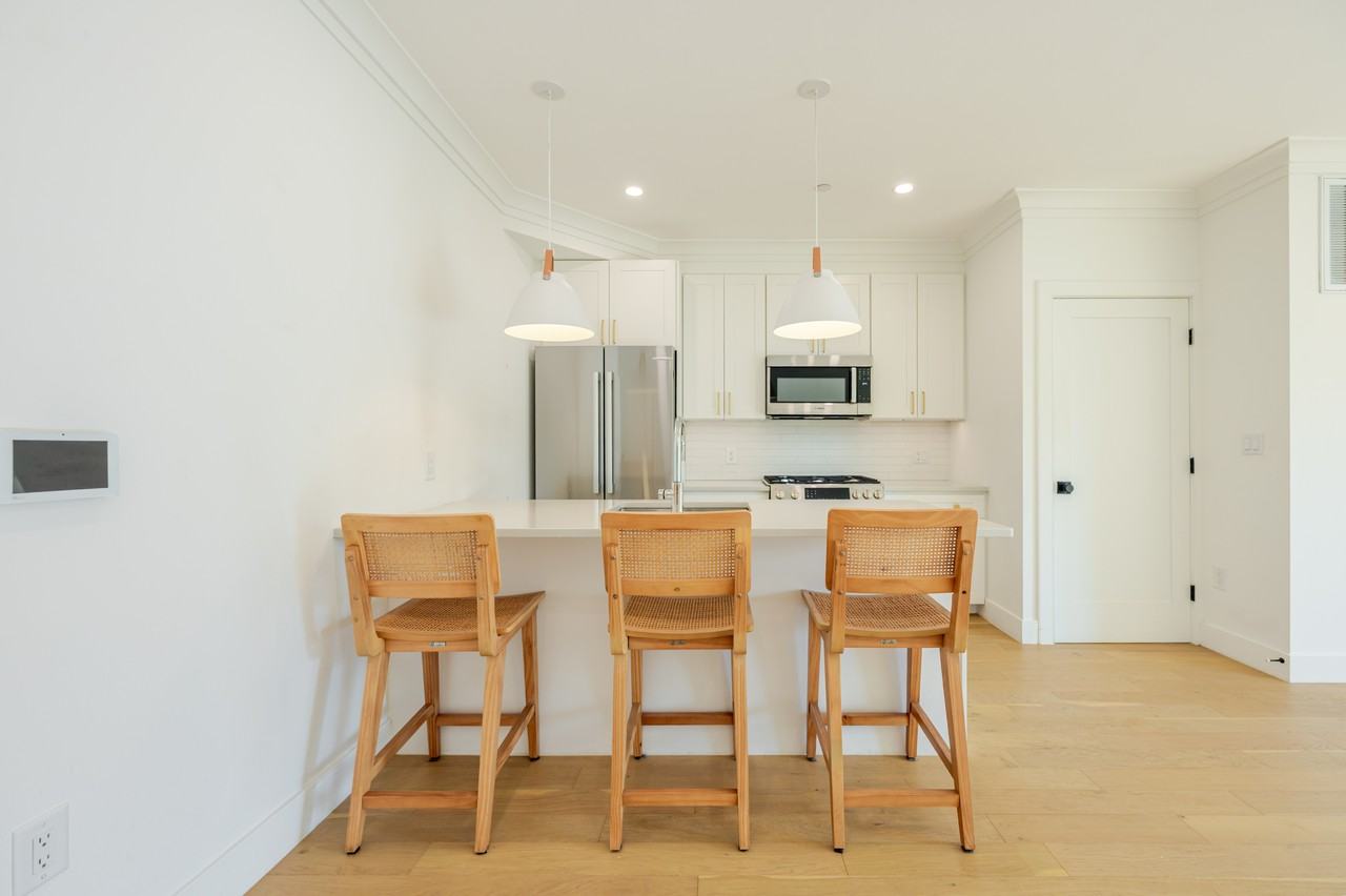 1317 11th St Nw #7 - Photo 4 of 13