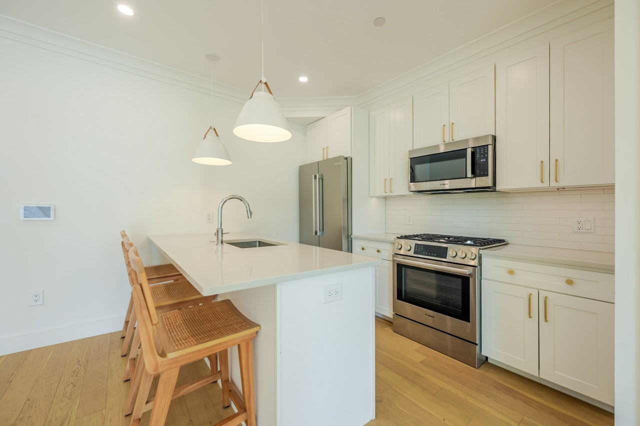 1317 11th St Nw #7 - Photo 5 of 13