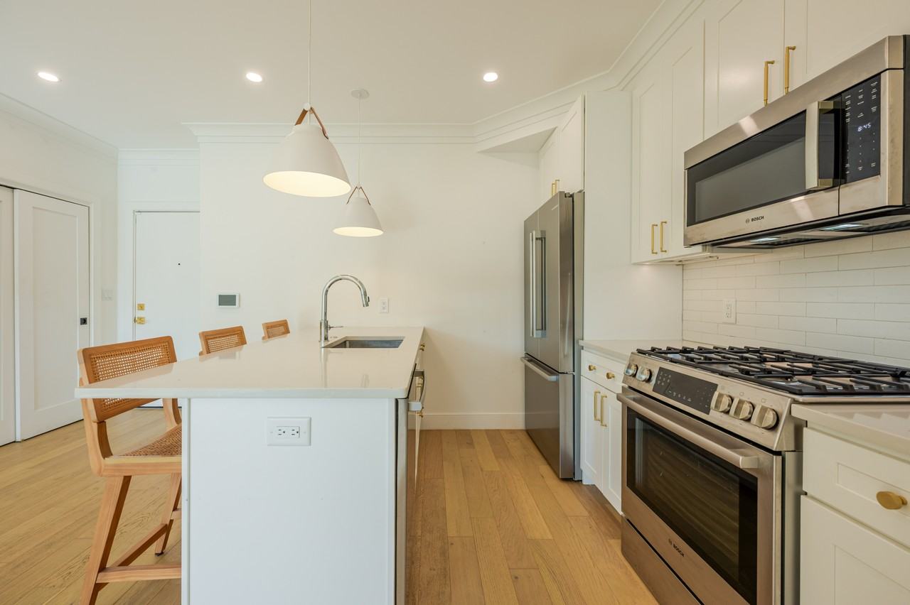 1317 11th St Nw #7 - Photo 6 of 13