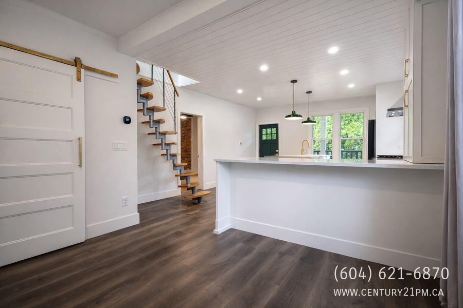 34758 Clayburn Rd - Photo 2 of 13