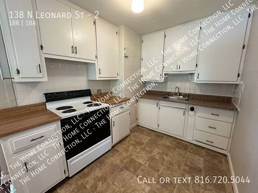138 N Leonard St #2 - Photo 4 of 13