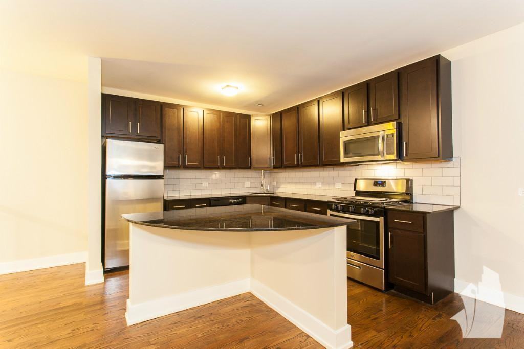 5060 N Winchester Ave #1W - Photo 2 of 8