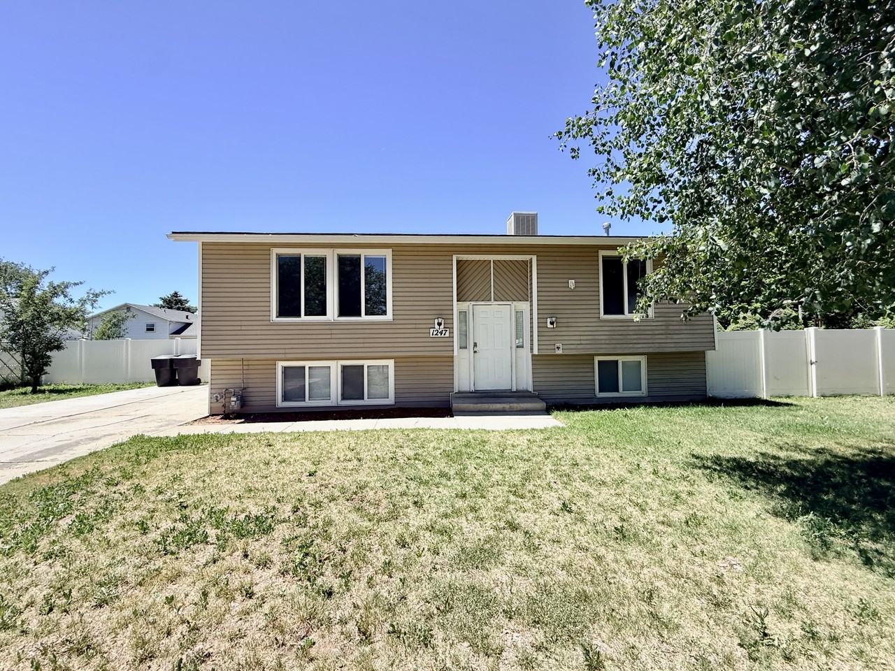 1247 N 700 W #1 - Photo 2 of 50