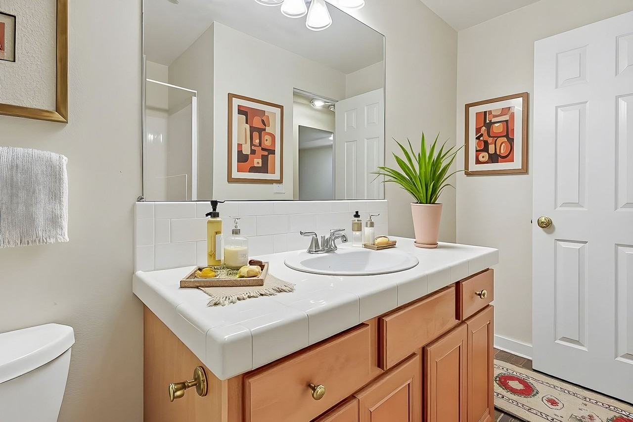 Edmonds Ridge Apartments - Photo 6 of 14