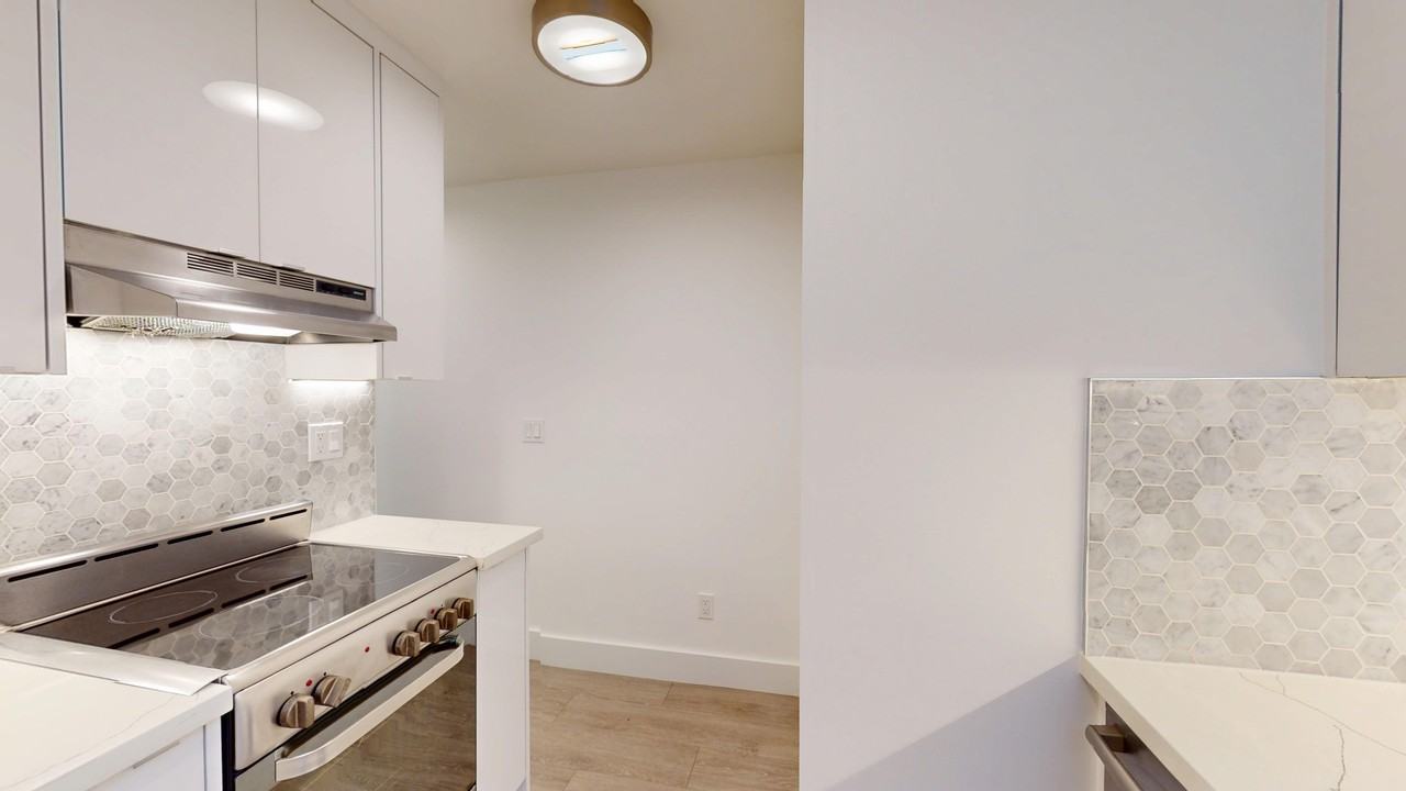 643 Webster St #2 - Photo 4 of 14