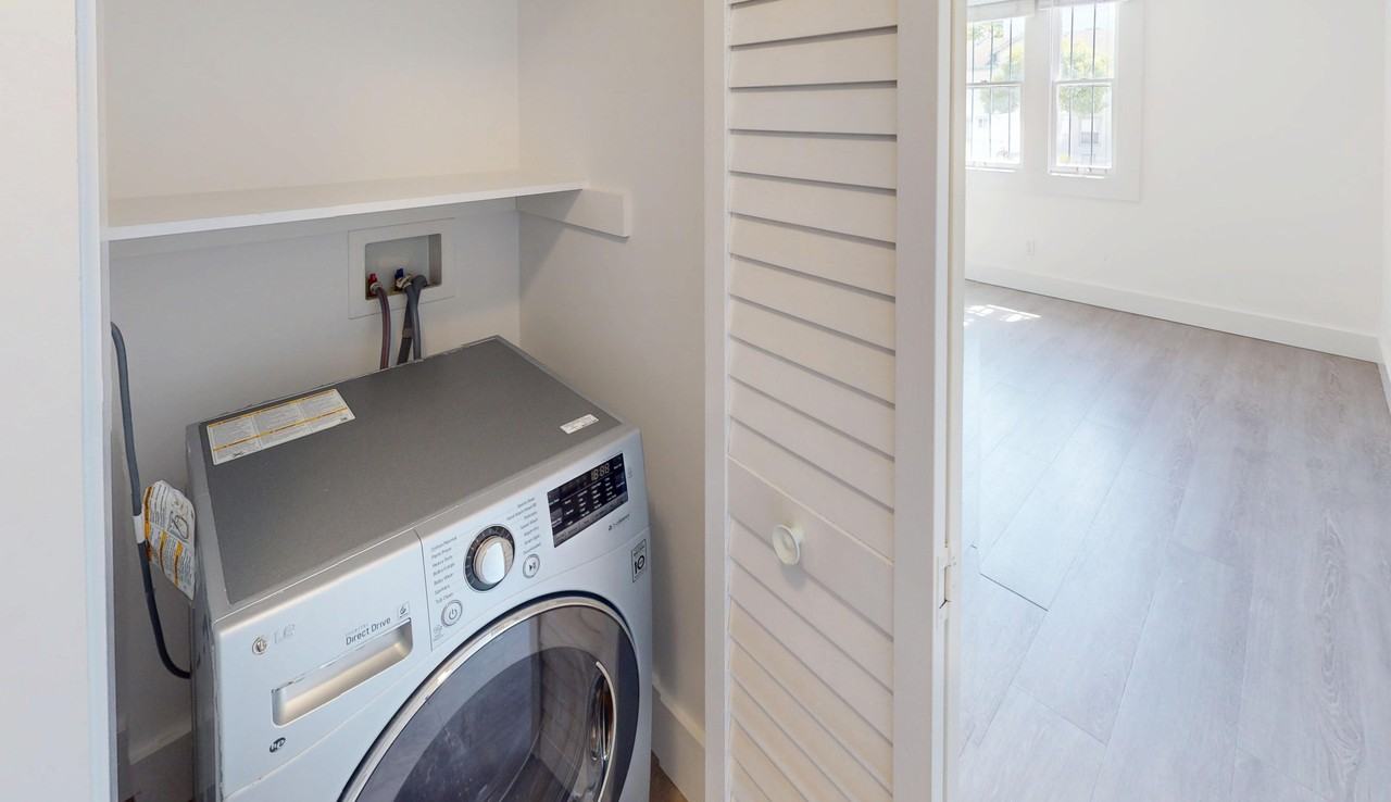 643 Webster St #2 - Photo 6 of 14
