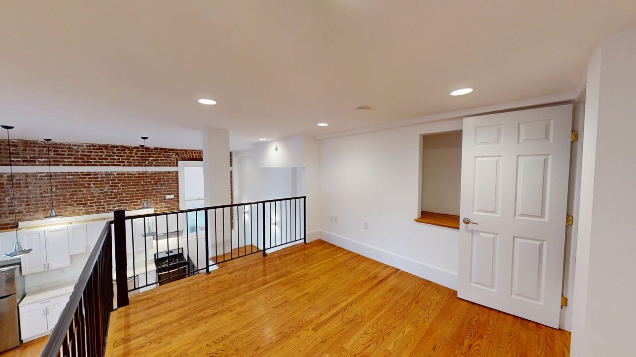 1408 California St #101 - Photo 4 of 14