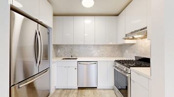 featured image of 944 Hayes St #29