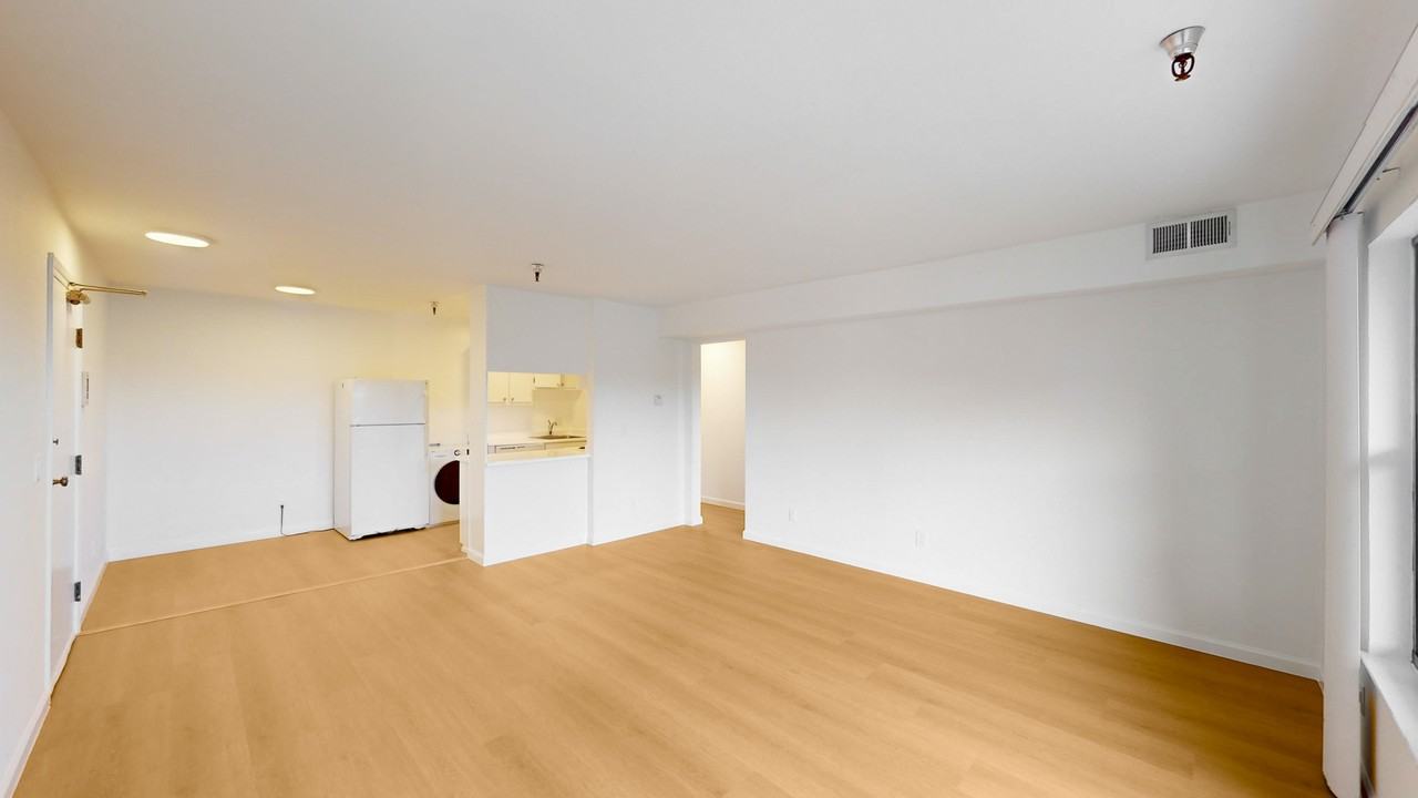 2033 Castro St #11A - Photo 2 of 12