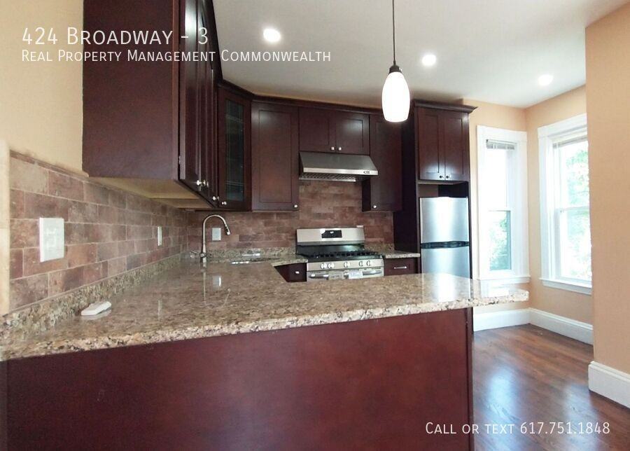 424 Broadway #3 - Photo 4 of 12