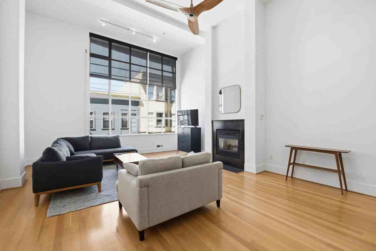 520 6th St #9 - Photo 4 of 26