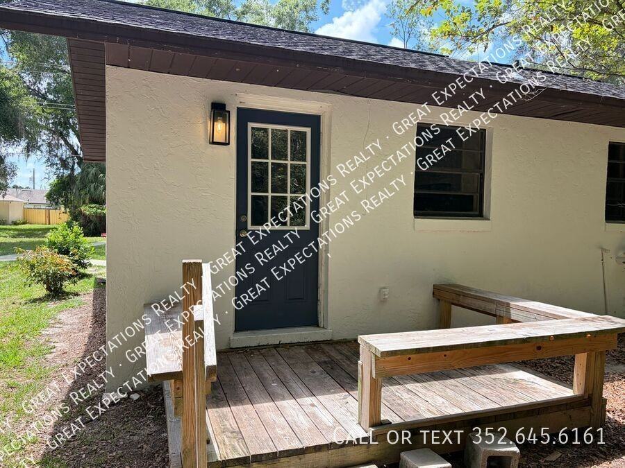3381 Ne 56th Ave - Photo 2 of 12